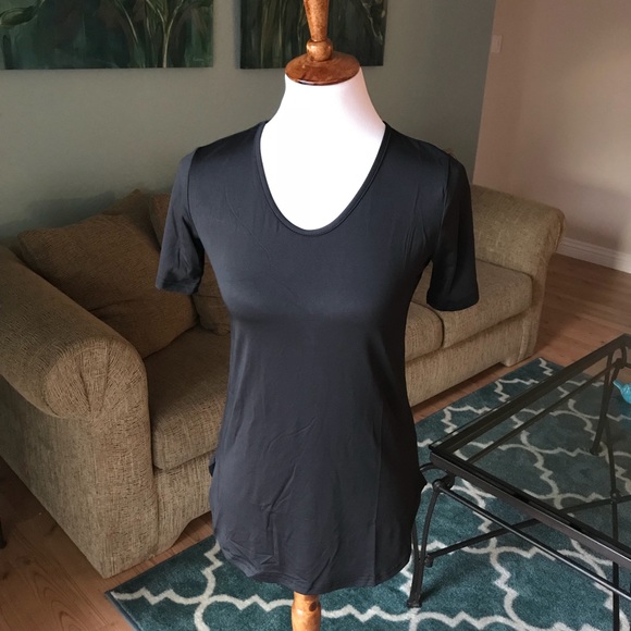 Black polyester top super stretchy and a bit shiny - Picture 1 of 4